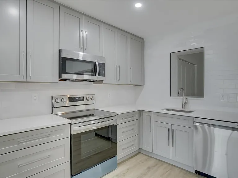 2155 NE 56th Ct — Photo 11
