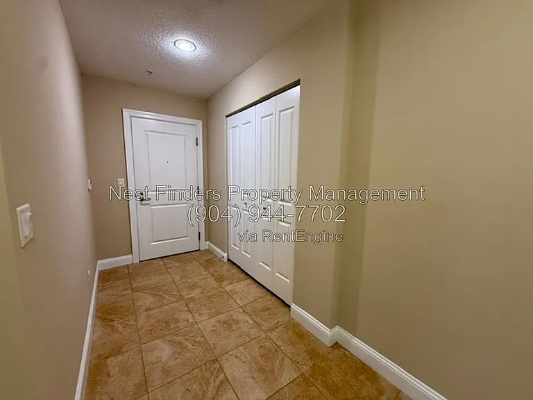 1431 Riverplace Blvd #2001 — Photo 2