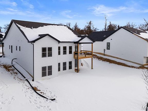 3rd image of 908 Half Moon Ln