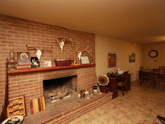 5th image of 3044 S Del Mar Ave