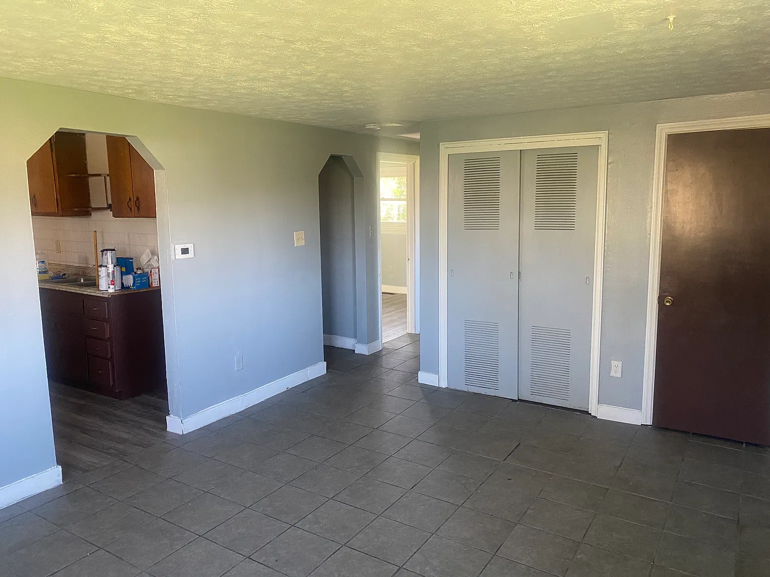 2 bed, 720 sqft, $950 — Photo 2