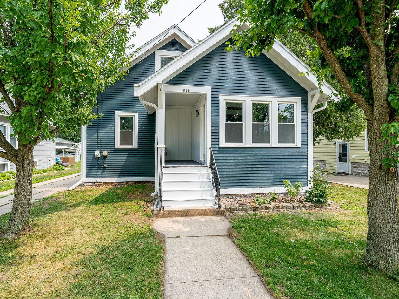 734 Monroe St, Oshkosh, WI 54901 Zillow