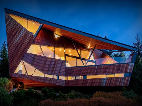 3801 Sunridge Pl, Whistler, BC V8E 0W1