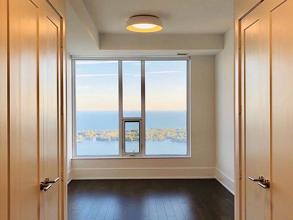 3rd image of 10 York St #6605