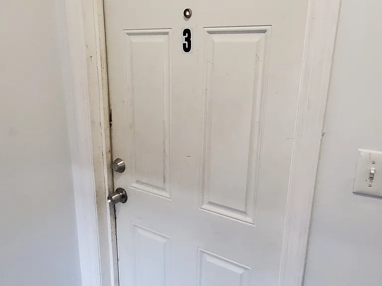 28 Bragaw Ave #3 — Photo 1