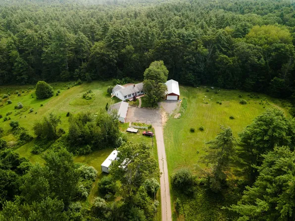 375 Stage Road, Nottingham, NH 03291