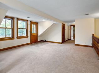 32 N Vine St APT 5, Waconia, MN 55387