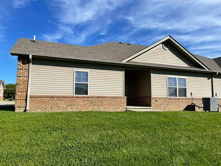 104 Garden Gate Dr — Photo 4