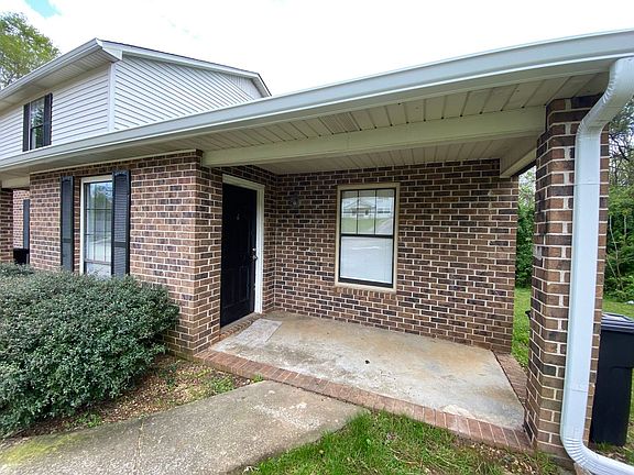 3rd image of 26 Woodberry Dr SE #A