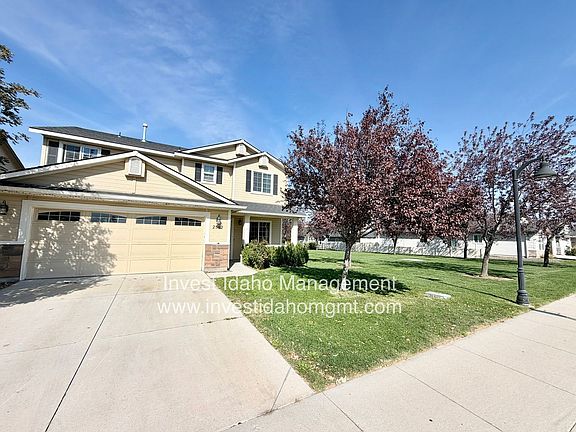 3rd image of 2582 E Copper Point Dr