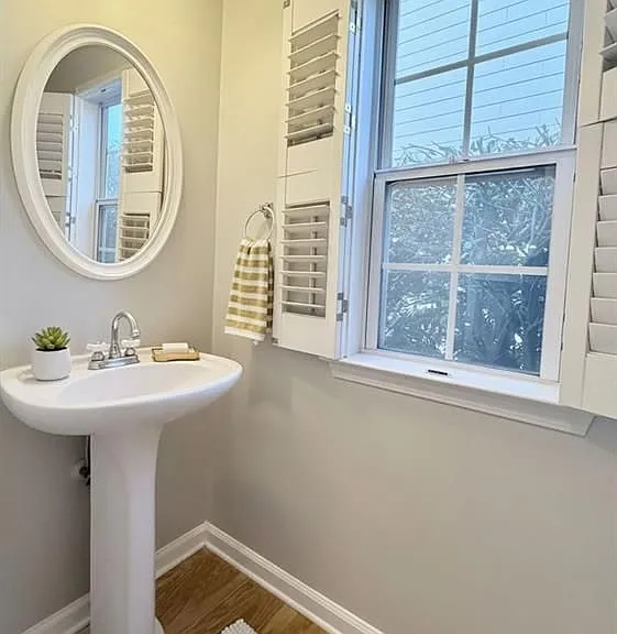 2523 Alvecot Cir SE — Photo 16