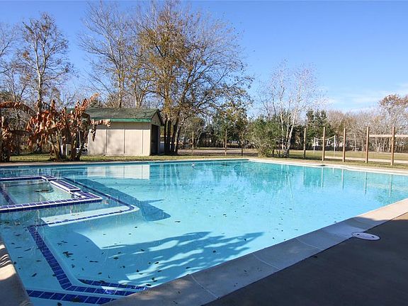 5th image of 18502 Wells Ct