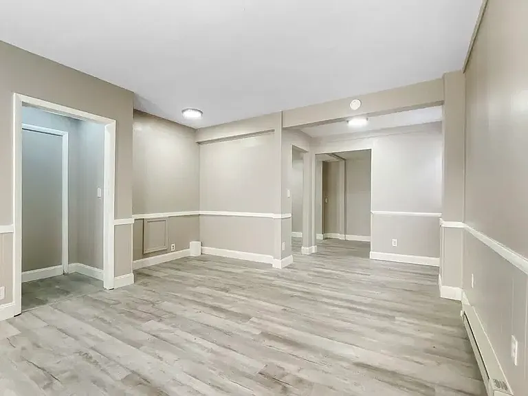 104 S Beechtree St #B — Photo 5