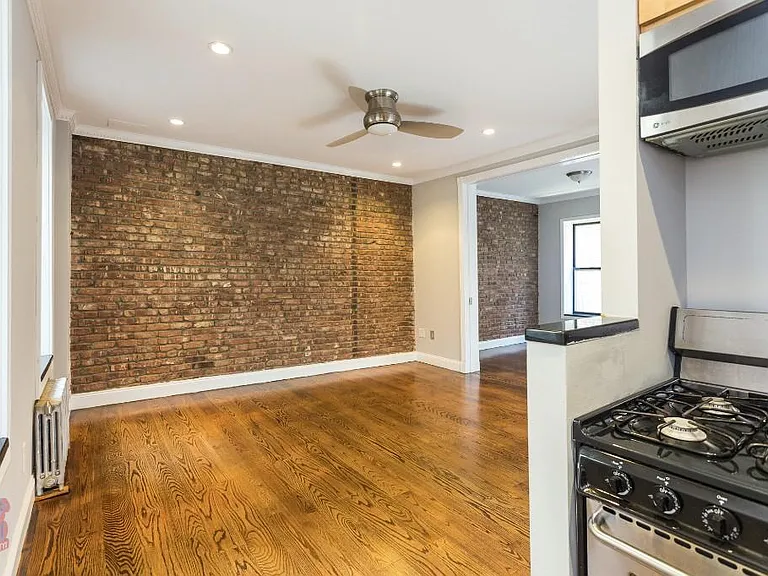 334 E 100th St #2C — Photo 2
