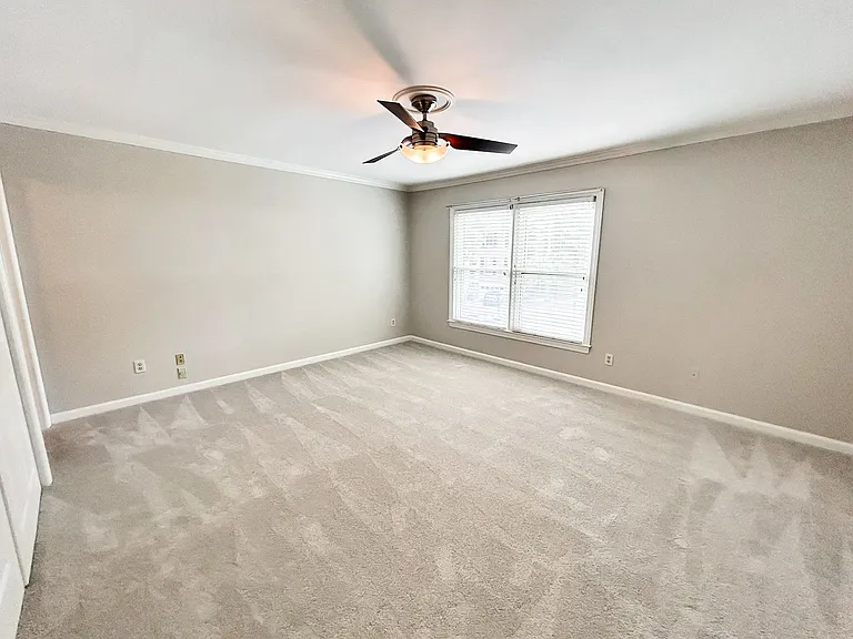 7500 Roswell Rd #11 — Photo 17