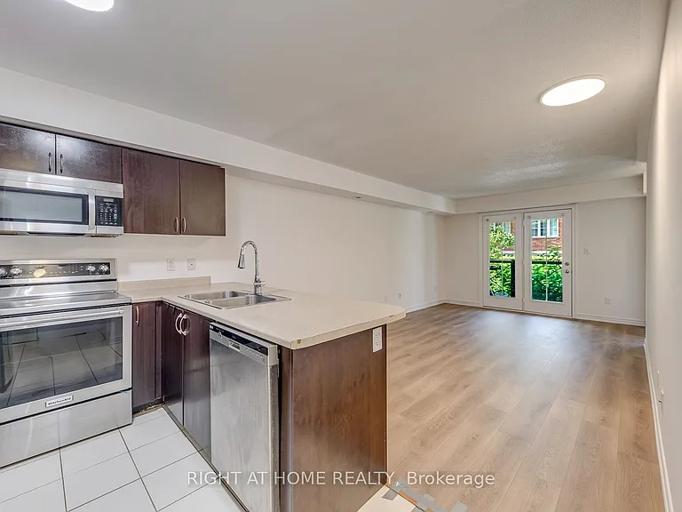 2464 Post Rd #8 — Photo 12