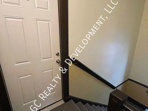 2nd image of 1727 W Albion Ave APT 3