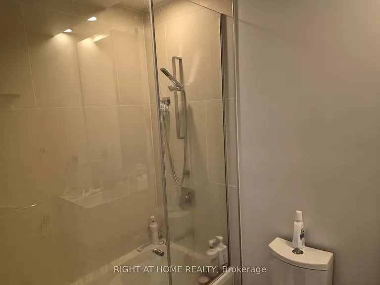 1 Bloor St E #3205 — Photo 25