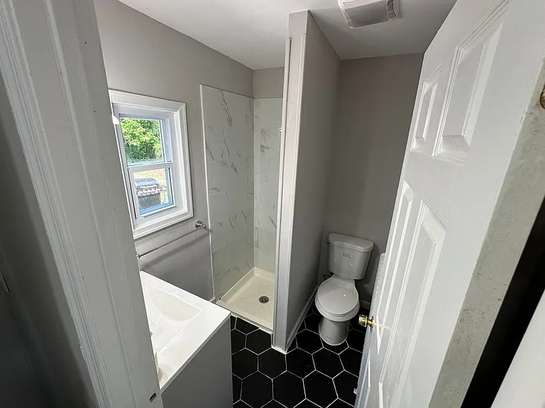 3010 White Ave #B — Photo 10