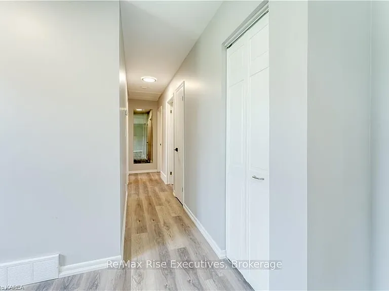 631 Aylmer Cres #1 — Photo 10