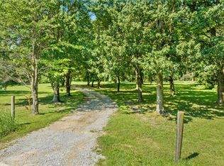 15273 Russell Rd, Siloam Springs, AR 72761