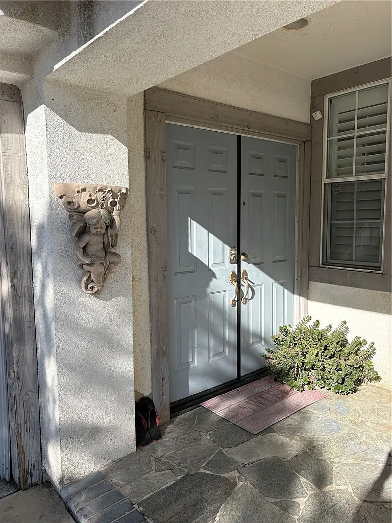 3 bed, 1948 sqft, $4,500 — Photo 2