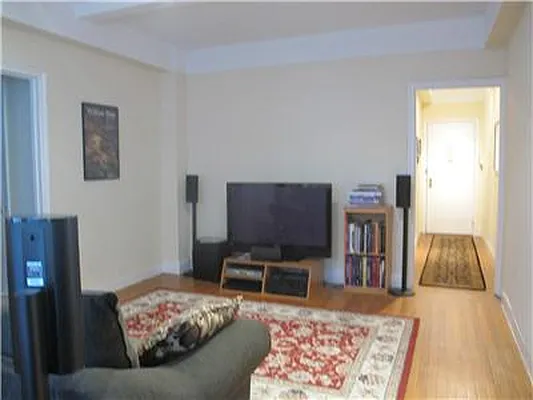 Rented by Living New York | media 37