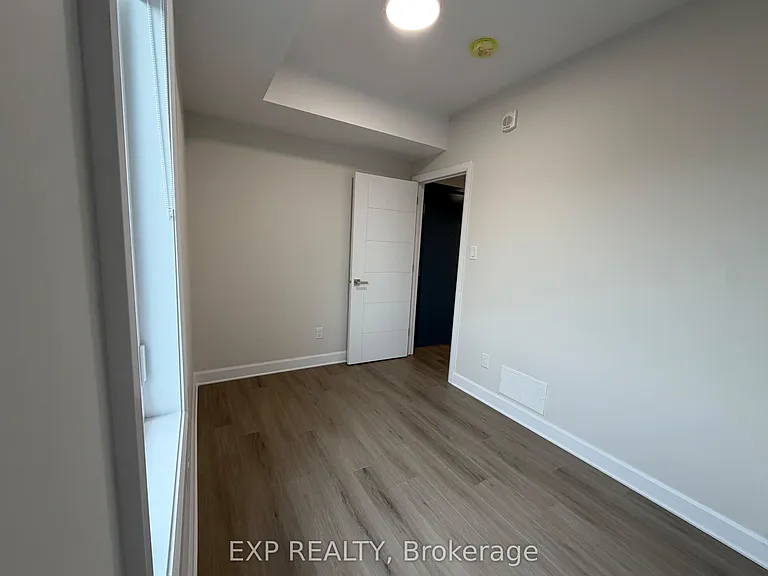 258 Montfort St — Photo 19