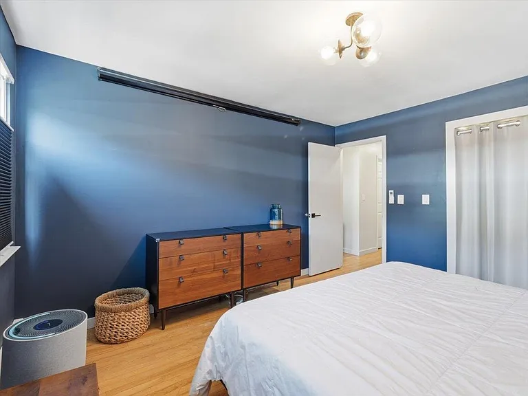 59 Hauxhurst Ave #1 — Photo 23