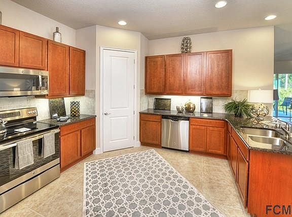 4th image of 728 Aldenham Ln