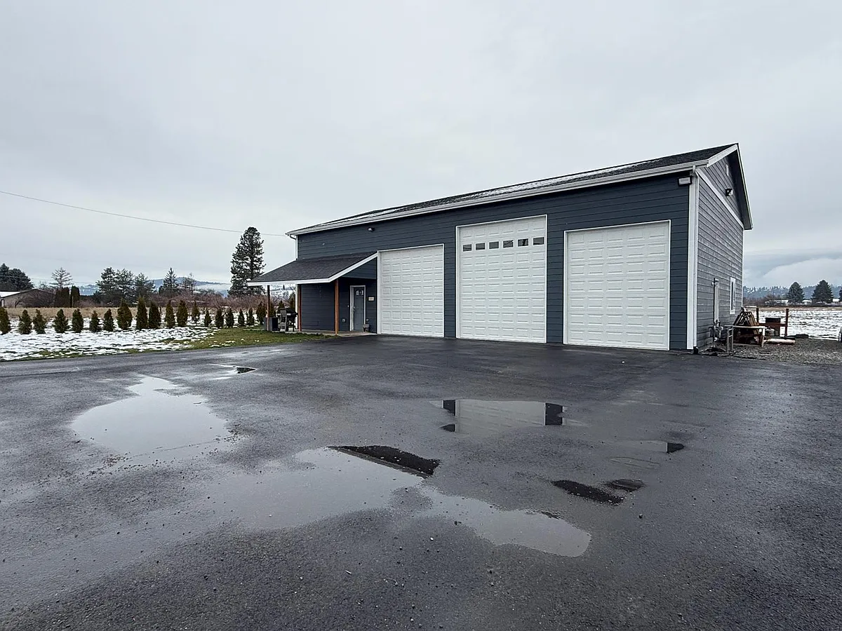 Building Photo - 24211 E Wellesley Ave #B