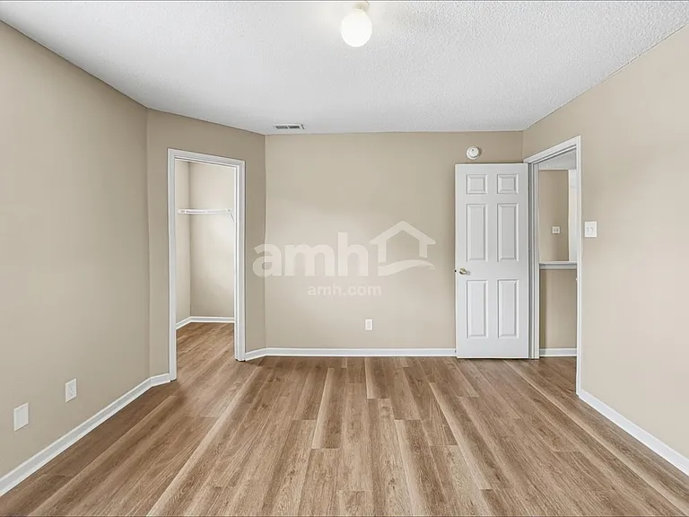 6804 Woodland Heights Dr — Photo 15