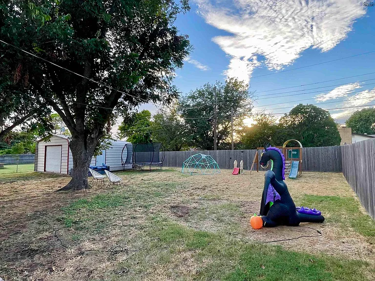 4608 Priscilla Ln — Photo 22