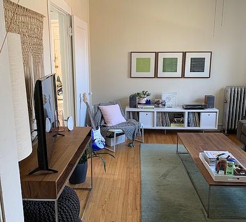 2nd image of 4153 N Ashland Ave APT 2W