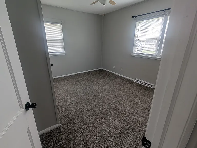 117 W Graham Ave — Photo 15
