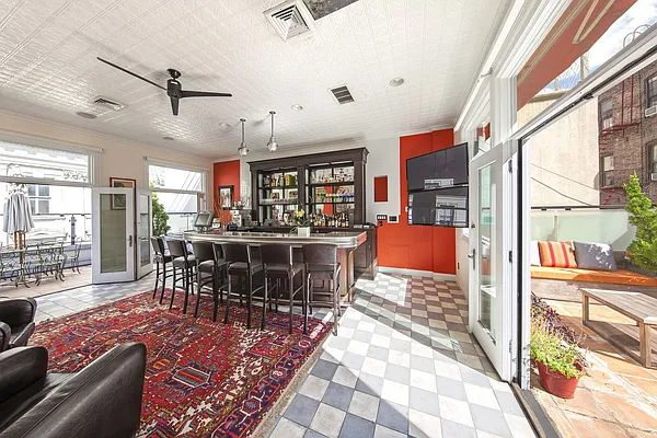 Rented by Compass | media 7