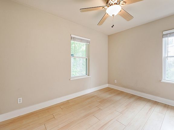 2nd image of 1106 W Saint Johns Ave