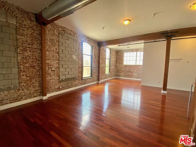 652 Mateo St #201 — Photo 5