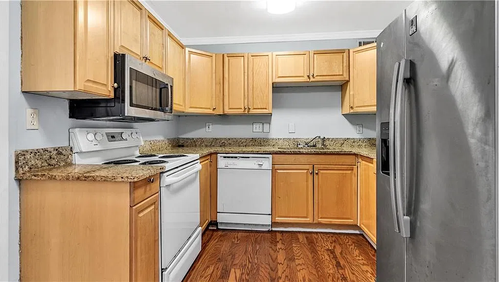 2 bed, 1.0 bath, 840 sqft, $1,615 — Photo 3