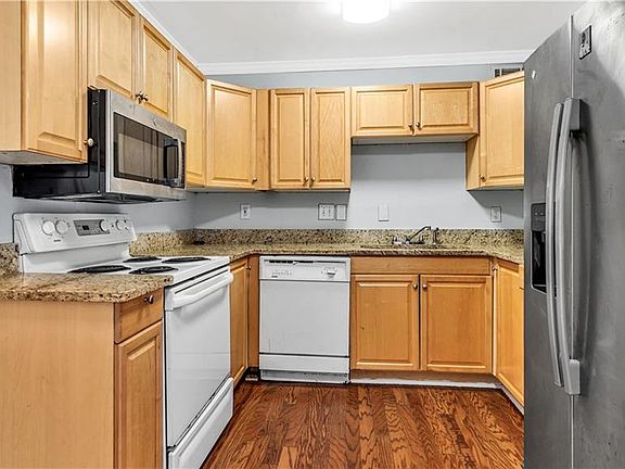 3rd image of 789 Jordan Ln #D2