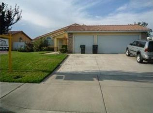 2010 W Fairview Dr, Rialto, CA 92377