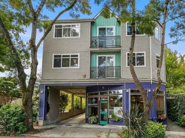 9517 35th Ave NE APT 3B, Seattle, WA 98115