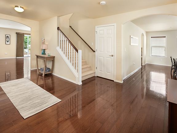2nd image of 1351 Sinclair Dr