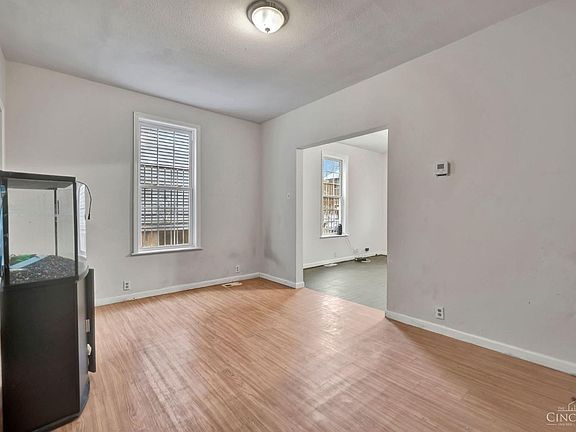 3rd image of 1628 Gilsey Ave