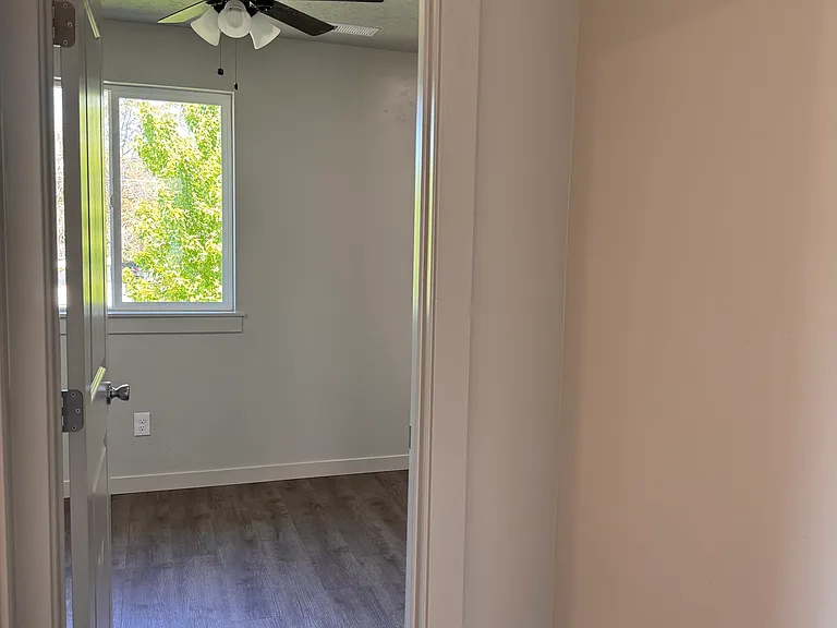 413 S Utah Ave S #4 — Photo 34