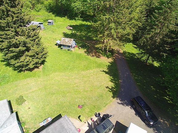 2nd image of 36718 NE Lakeview Dr