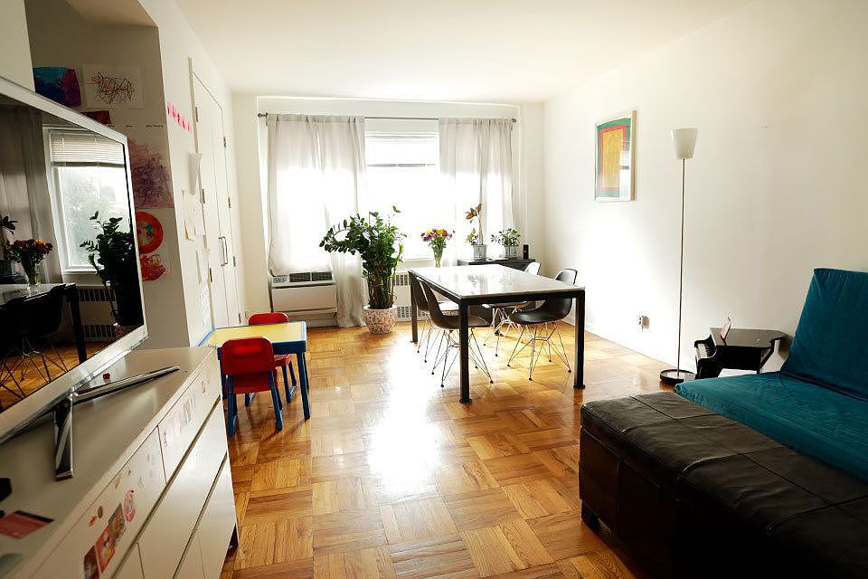 1st image of 34 Plaza St E APT 306