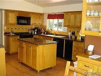 3rd image of 4066 Las Casas Ave