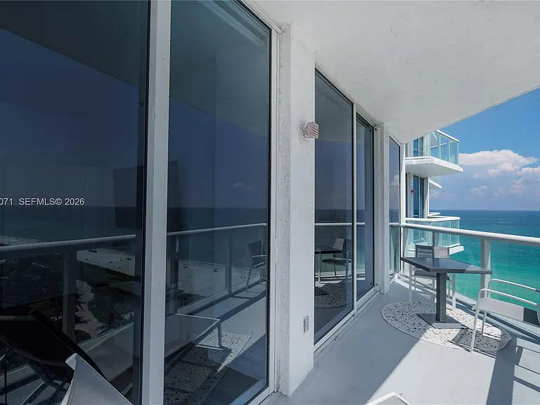 6515 Collins Ave #1405 — Photo 25