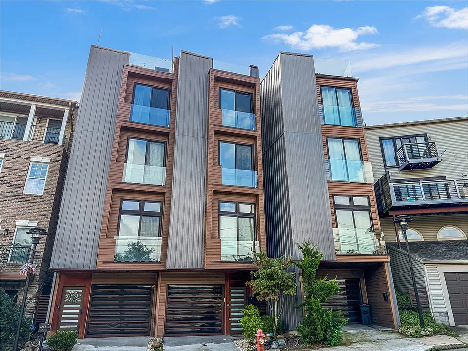 1926 Josephine St